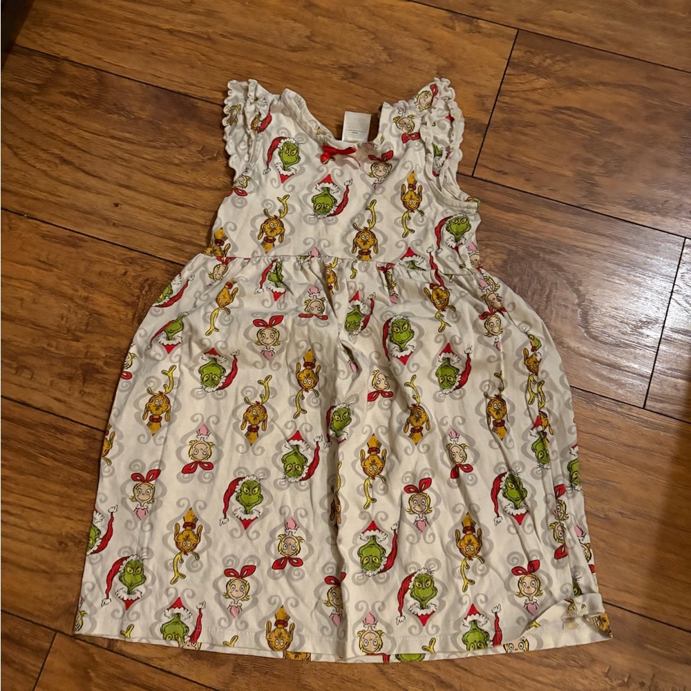 Grinch nightgown